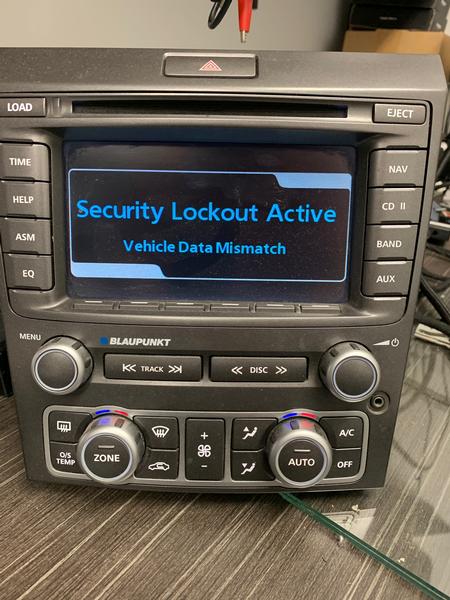 VE Commodore Series 1 Blaupunkt Radio VIN Programming Service - Security Lockout